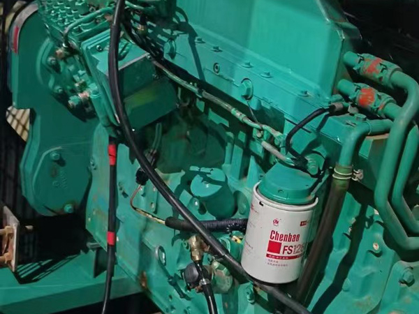 南皮如何确定新的发电机组控制系统是否与原系统兼容？